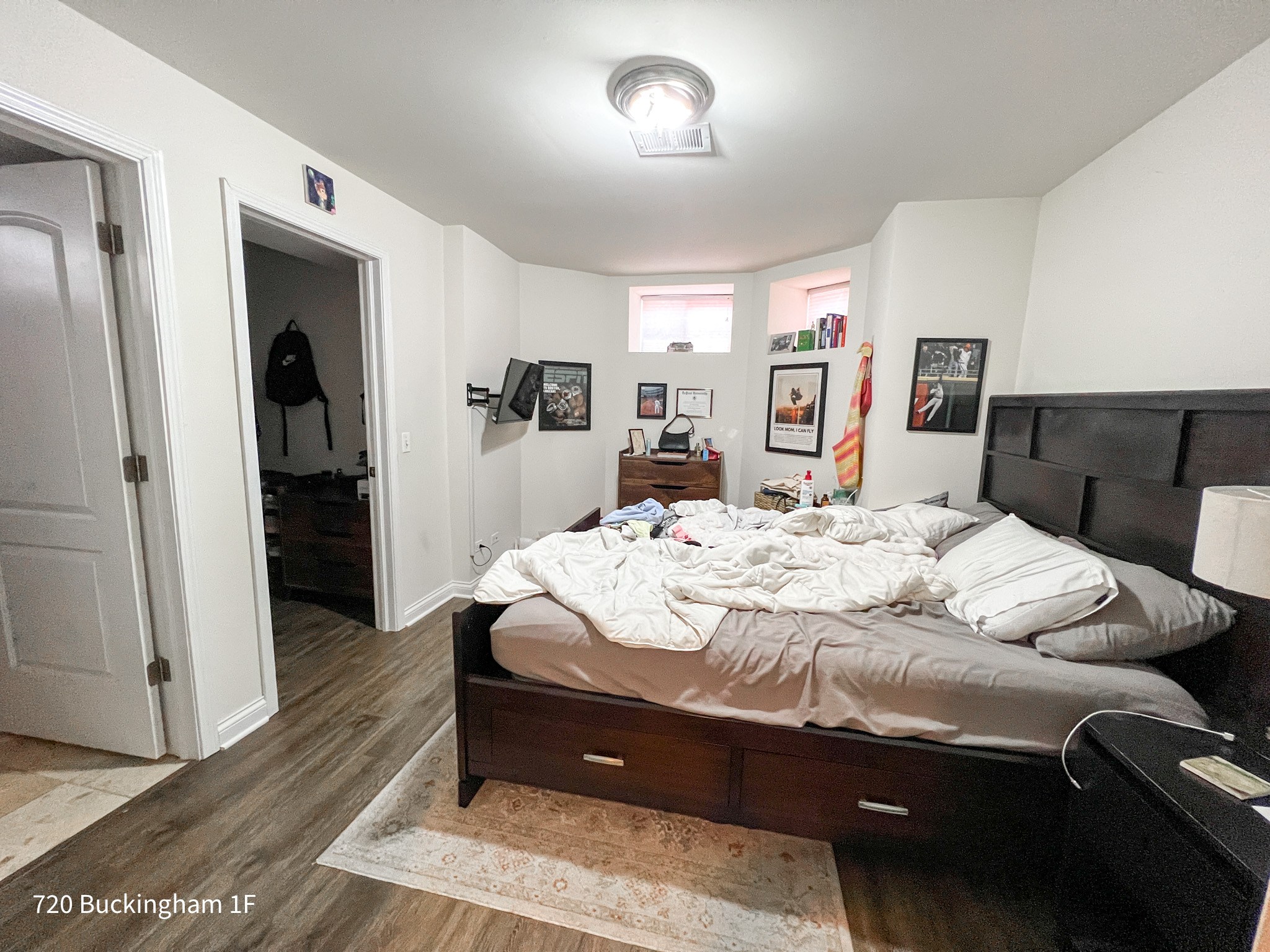 718-20 W Buckingham Pl 718-20 W Buckingham Pl., Chicago, IL 60657 - Leasing by Cross Street